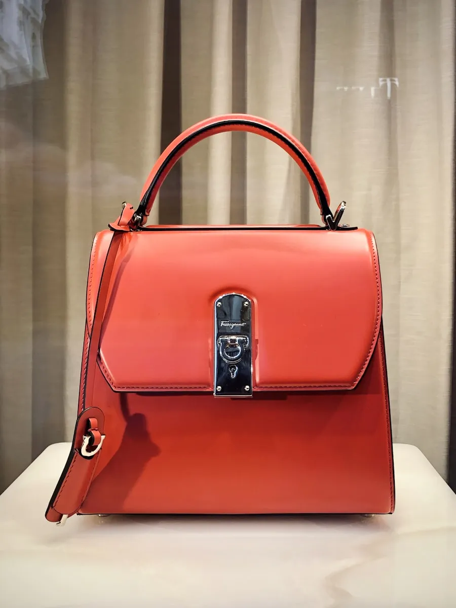 Milano Leather Tote — Full-Grain, Hand-Stitched